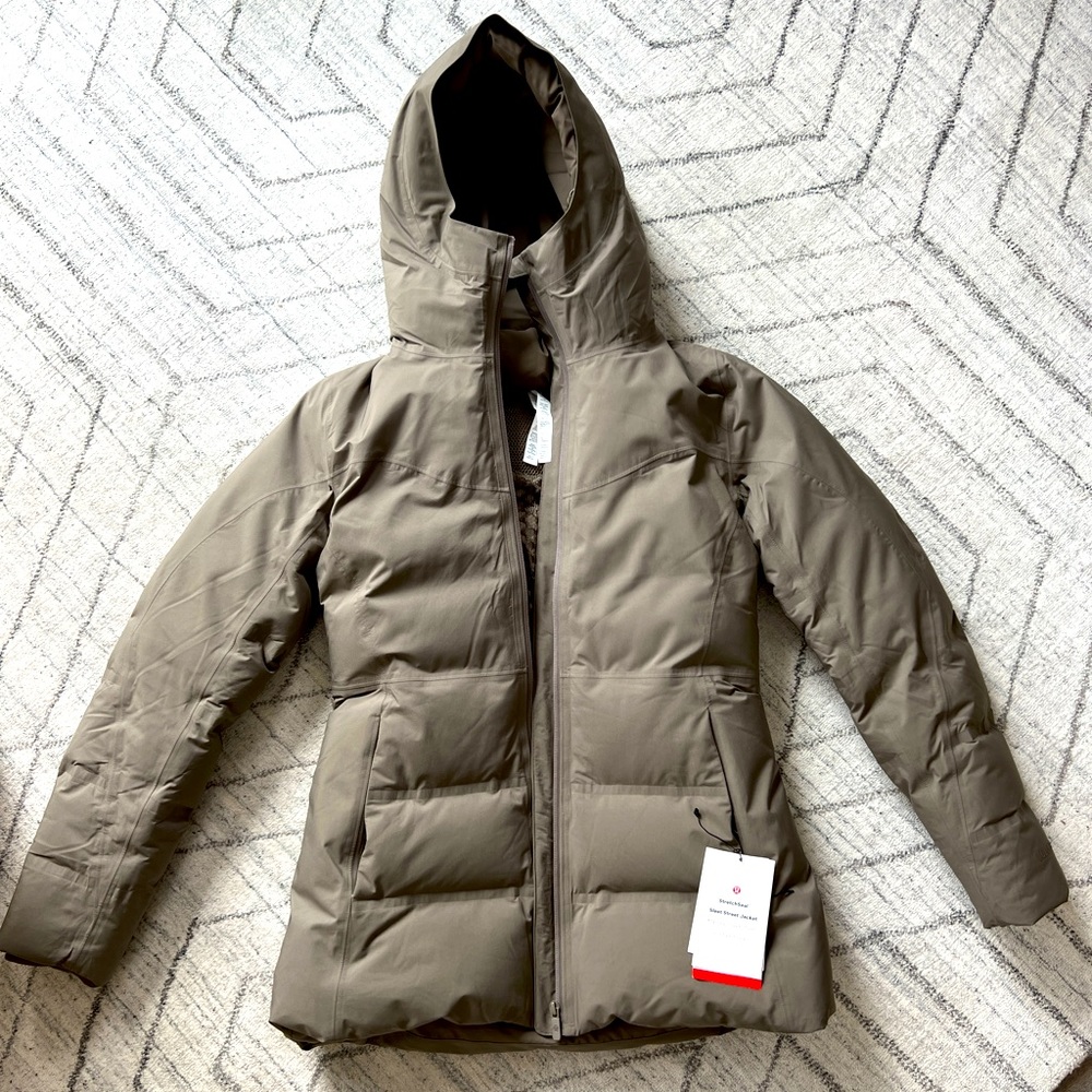 Lululemon stretchSeal Sleet Street Jacket size 8 nomad